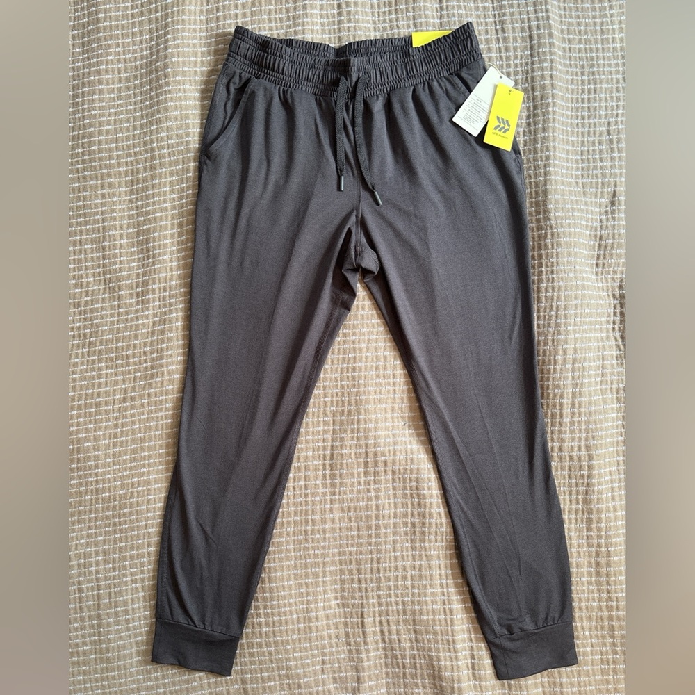 NWT All In Motion Women’s Soft Stretch Joggers Heathered Black Sz Sm